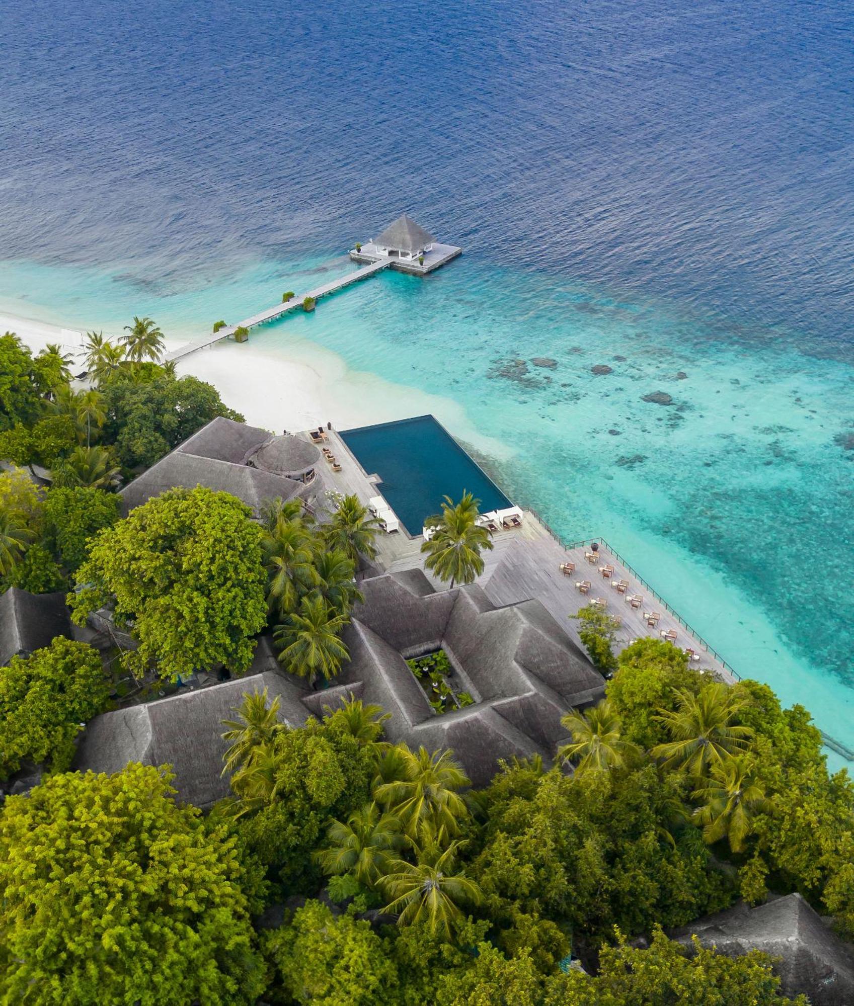 Coco Bodu Hithi - 50 Percent Off Shared Roundtrip Speedboat For Stays From 1 May To September 2025 Bagian luar foto Aerial view of the resort