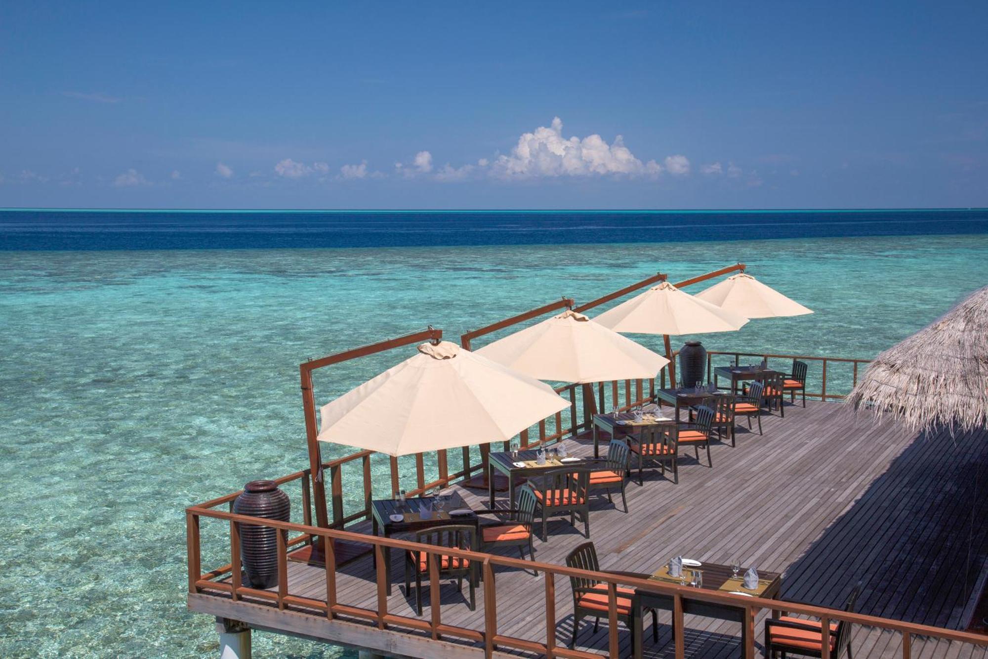 Coco Bodu Hithi - 50 Percent Off Shared Roundtrip Speedboat For Stays From 1 May To September 2025 Bagian luar foto The view from the restaurant