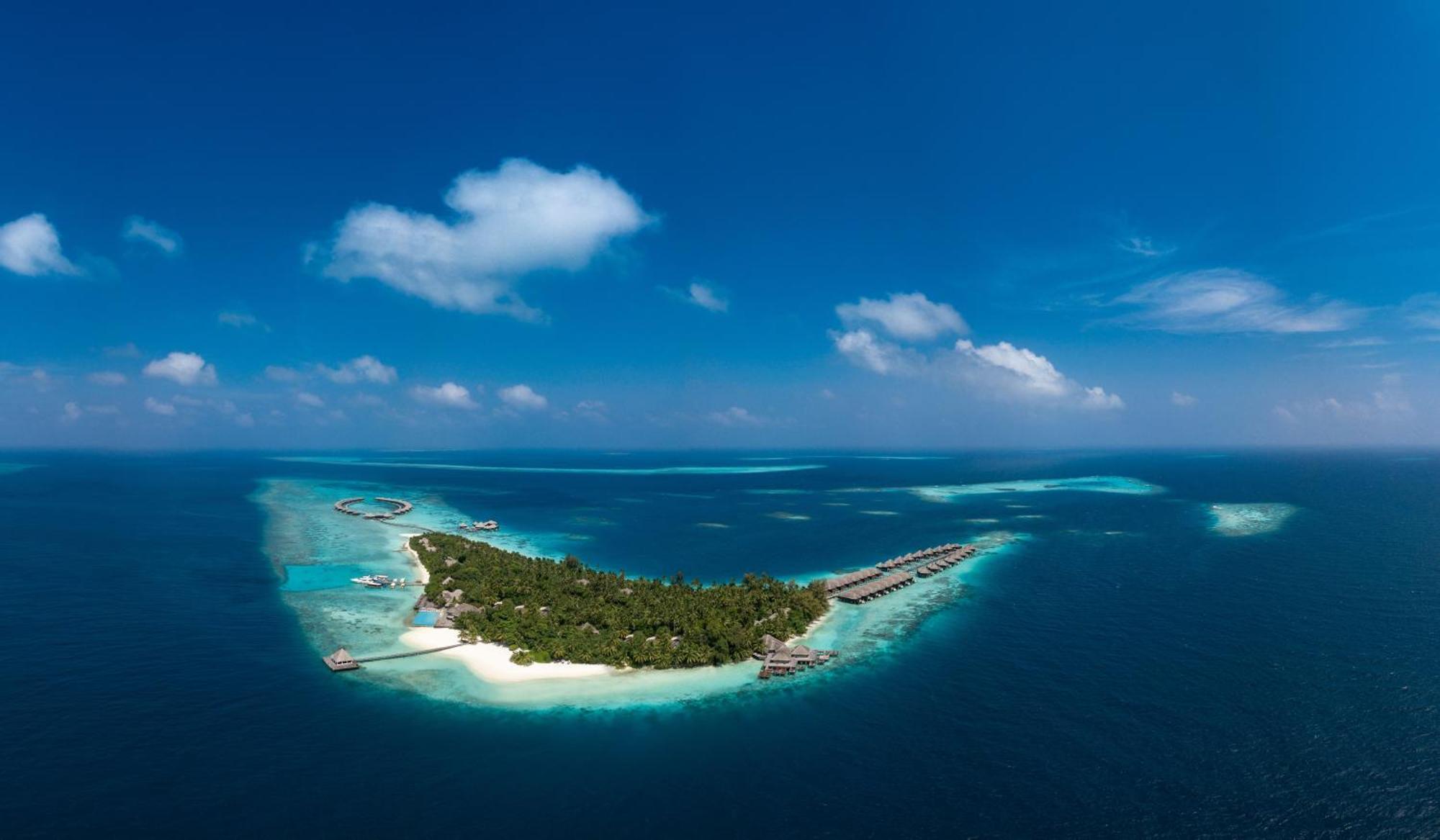 Coco Bodu Hithi - 50 Percent Off Shared Roundtrip Speedboat For Stays From 1 May To September 2025 Bagian luar foto The island of Thundi