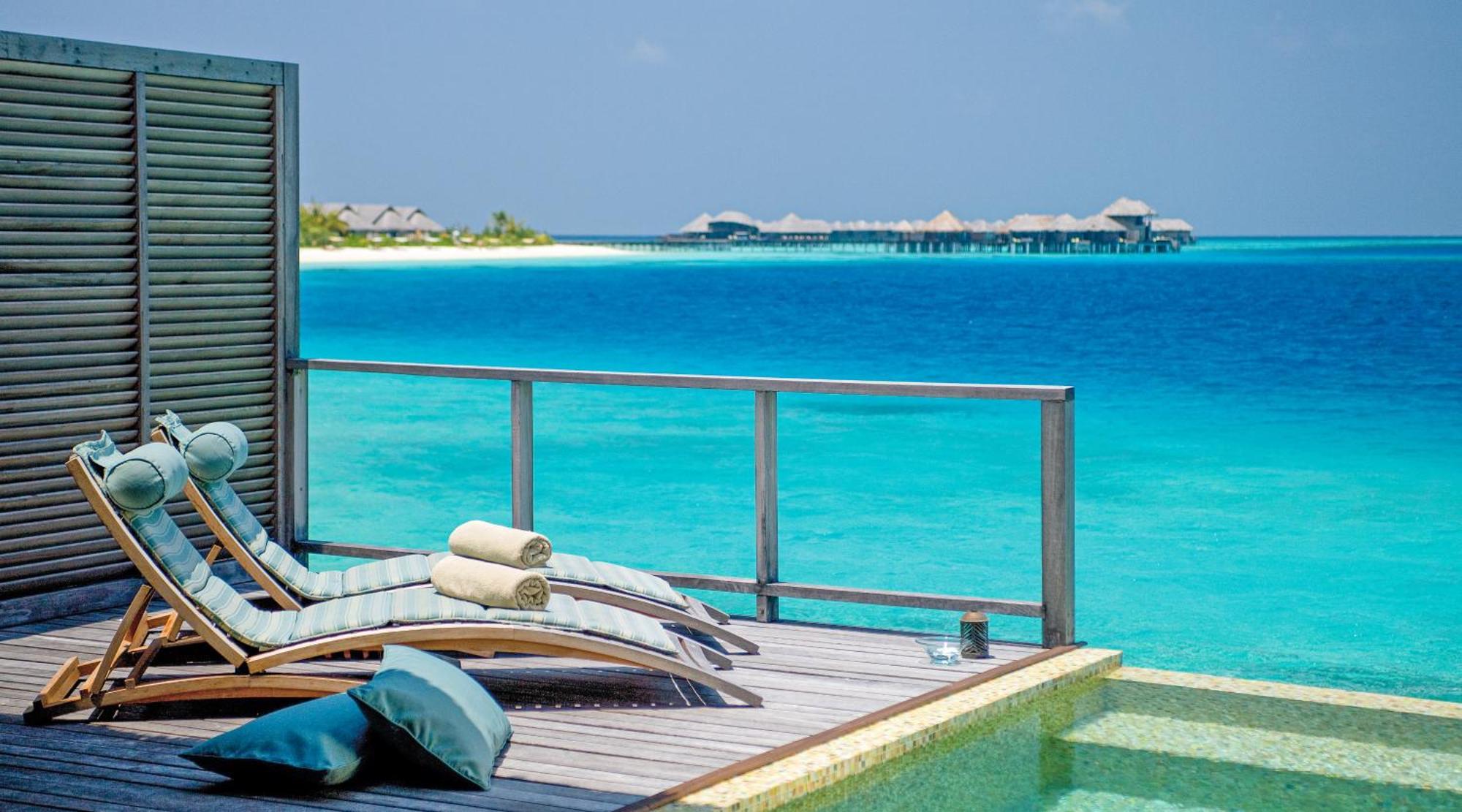 Coco Bodu Hithi - 50 Percent Off Shared Roundtrip Speedboat For Stays From 1 May To September 2025 Bagian luar foto The Maldives is a popular tourist destination.